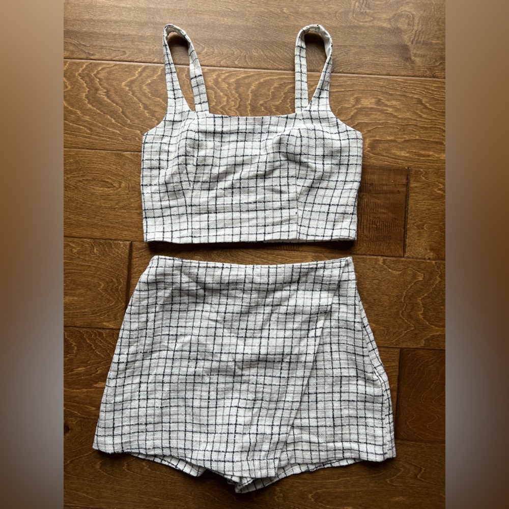 Abercrombie & Fitch Black and White Checkered Skirt
